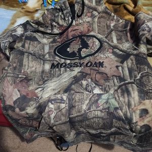 Large Mossy oak camo hoodie